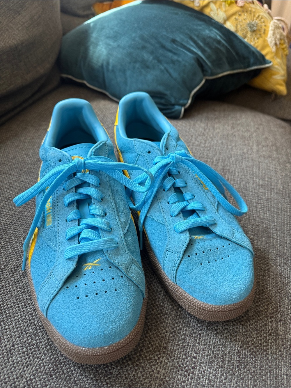 Reebok Sneaker, Like New, unisex (M 9.5, W 11), Blue/Yellow